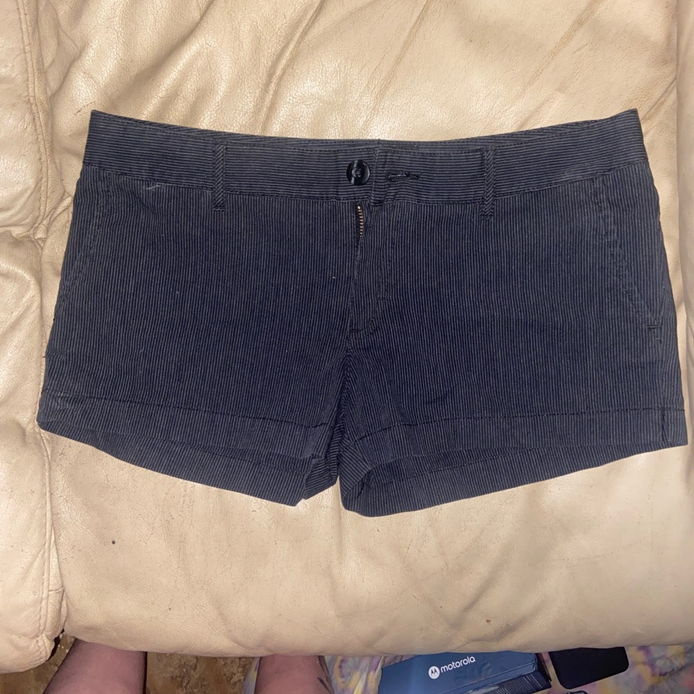 VANS corduroy type skate shorts for women size juniors 9